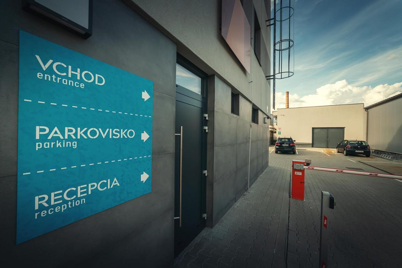 Timeout City Hotel Liptovsky Mikulas Exterior photo