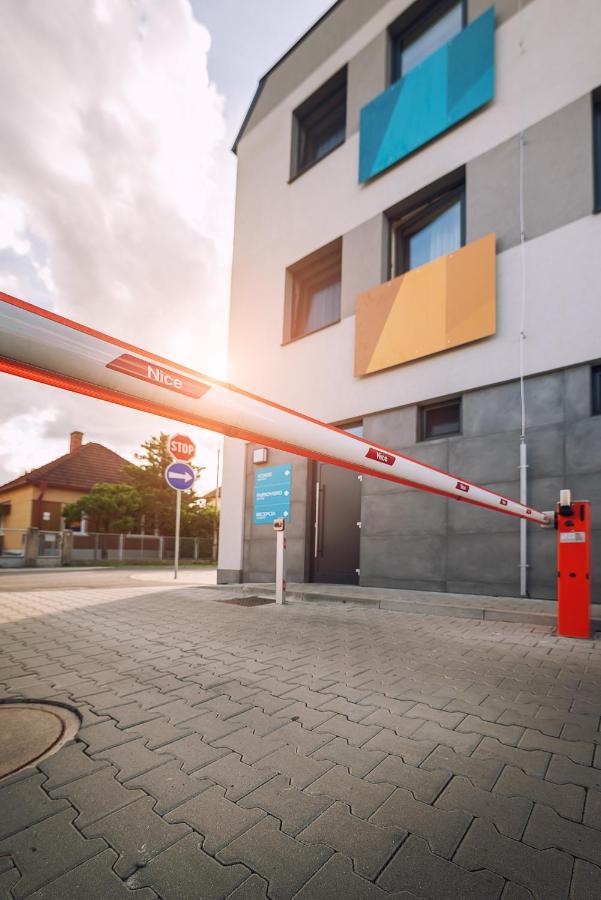 Timeout City Hotel Liptovsky Mikulas Exterior photo